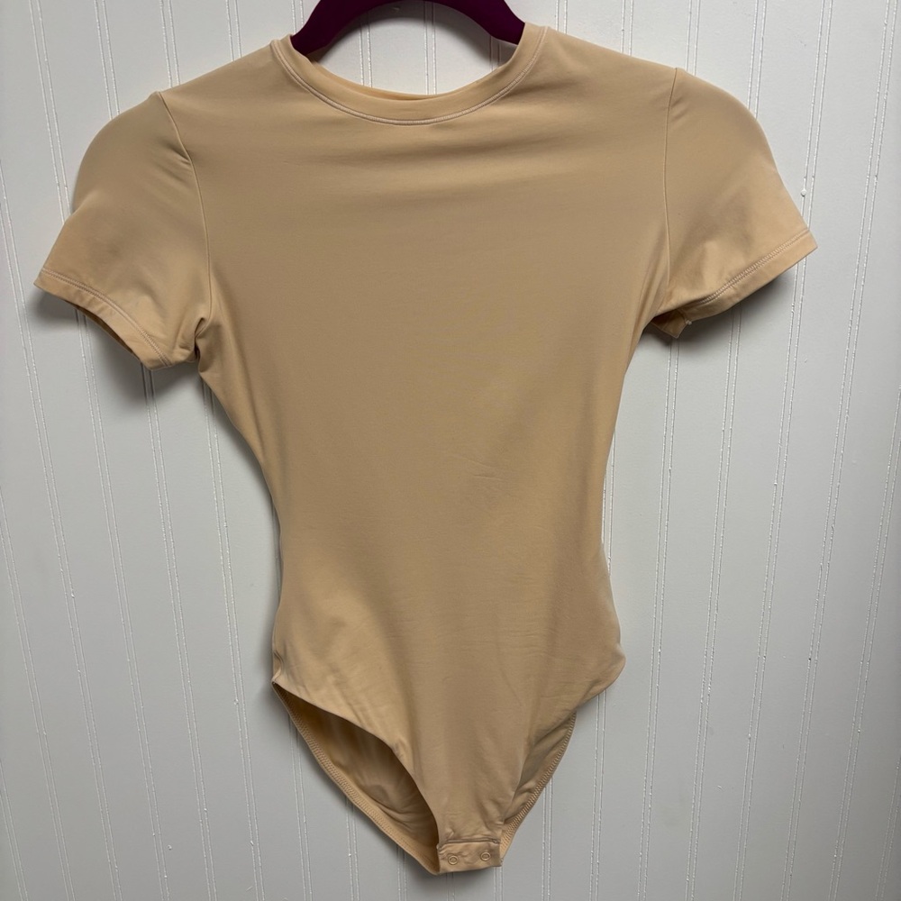 SKIMS Fits Everybody T-Shirt Bodysuit